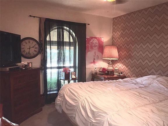 5th image of 1223 Greenway Dr
