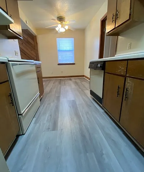 1320 Stratton Place Dr — Photo 10