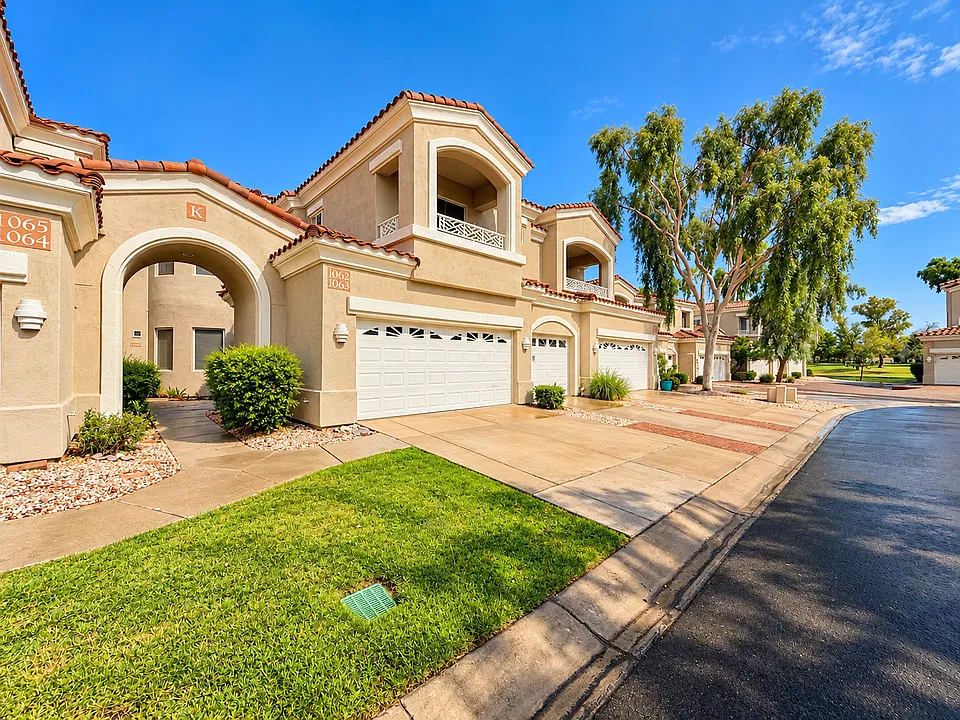 3800 S Cantabria Cir #1062