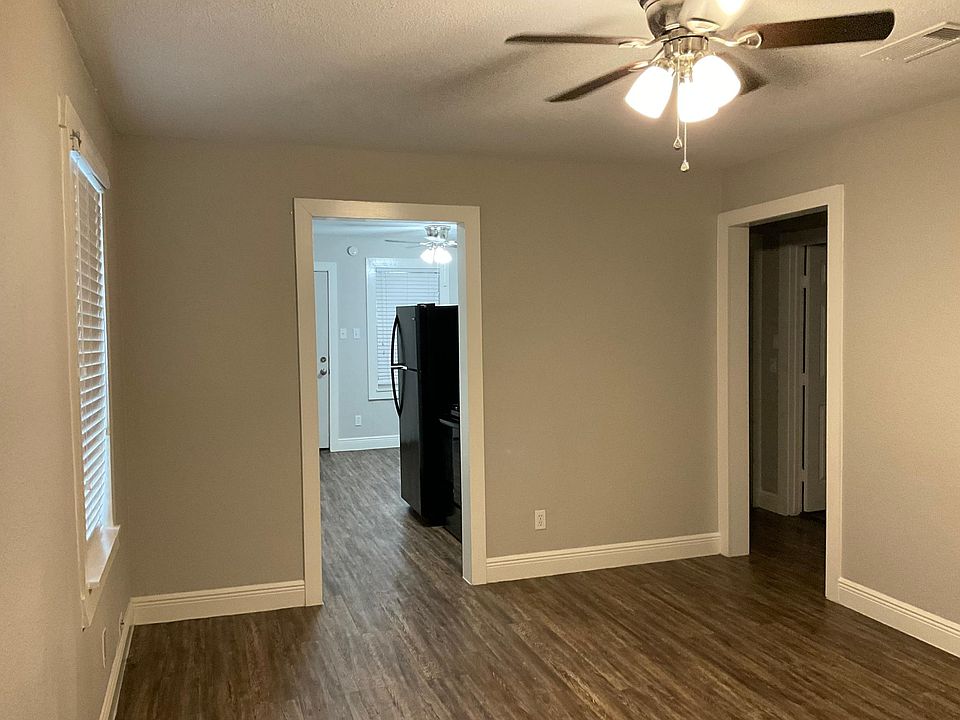 1314.5 W Blum St, Alvin, TX 77511 Zillow