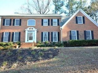 371 Sarah Ln, Lawrenceville, GA 30046