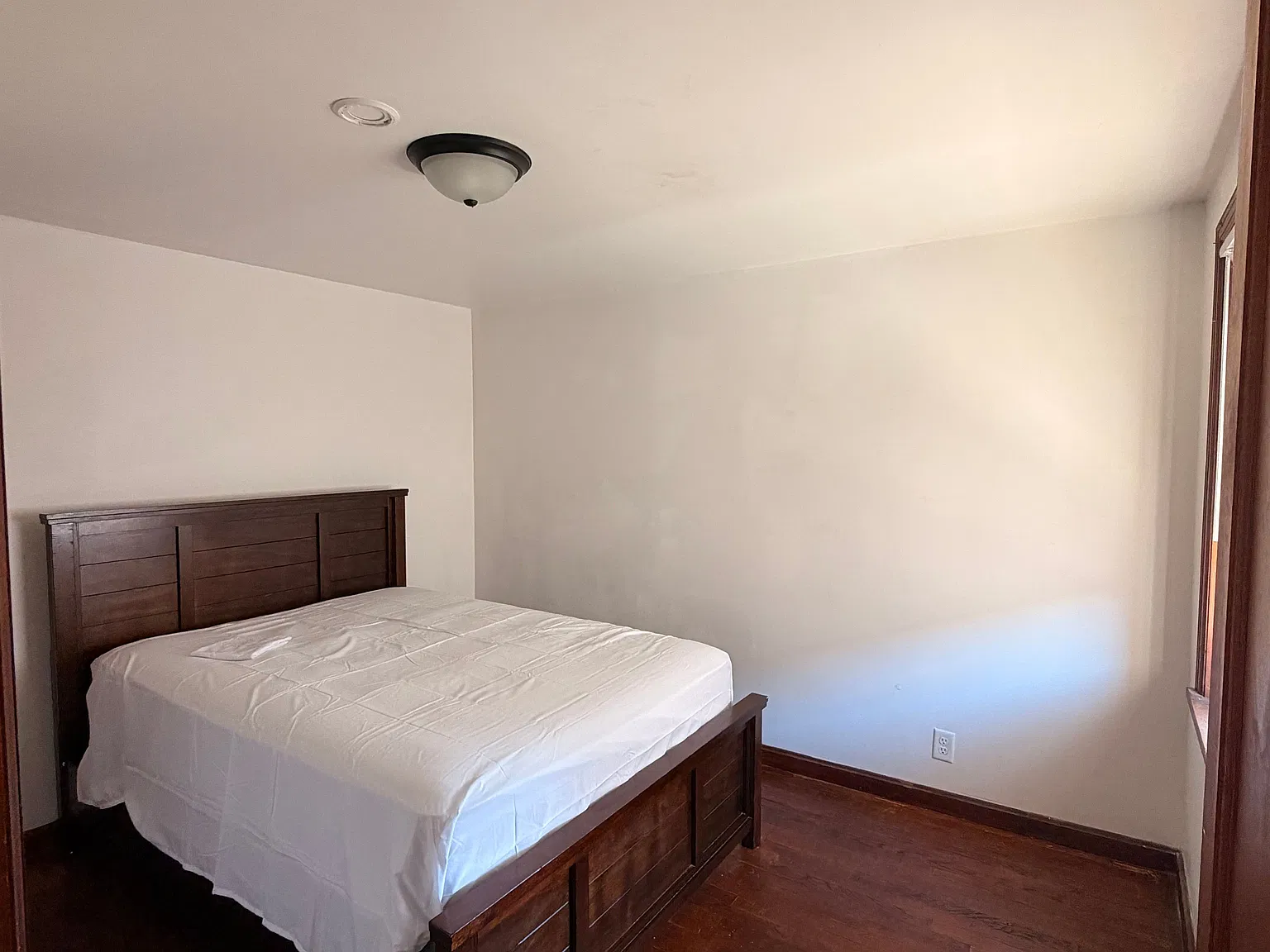 1 bed, 1.0 bath, $550 — Photo 2