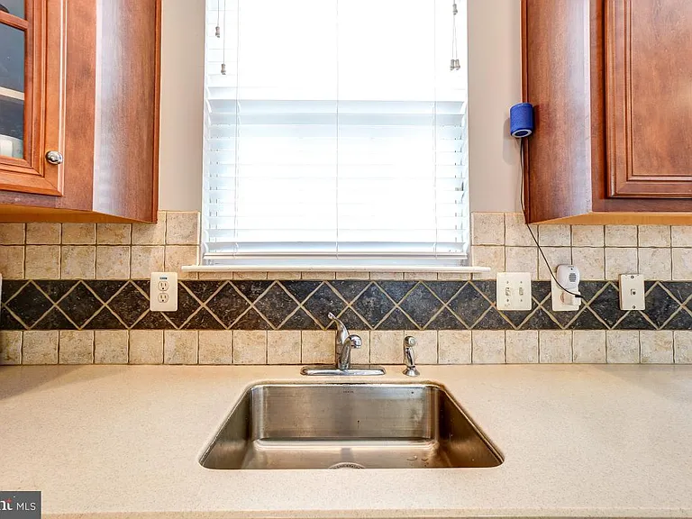4281 S Capitol St SW — Photo 39
