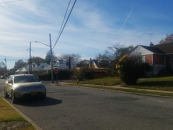 4th image of 498 Duryea Ave