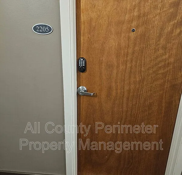 560 Dutch Valley Rd NE #2205 — Photo 2