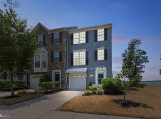 42 River Ln, Delanco, NJ 08075