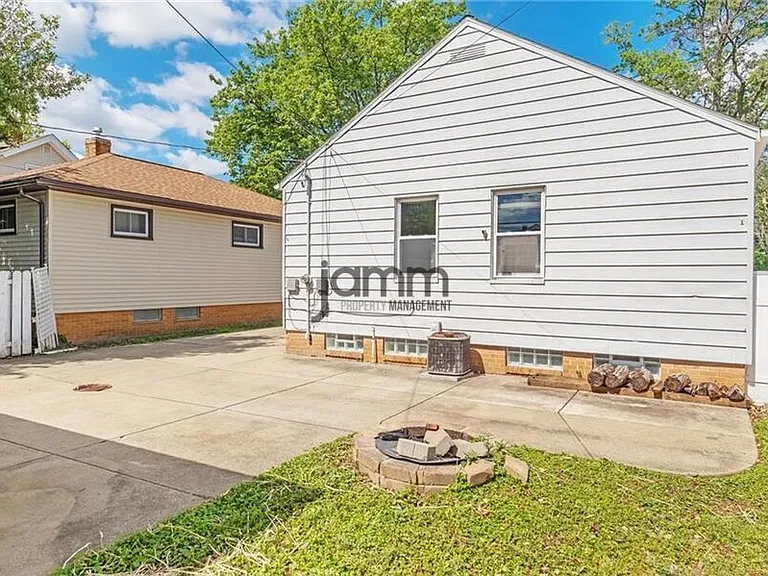 1653 Woodhurst Ave — Photo 30