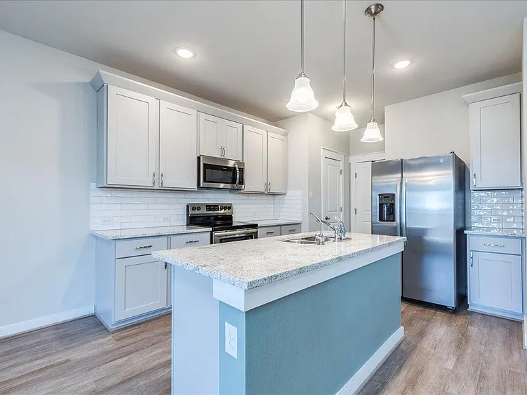 496 Fieldwood Dr #B — Photo 7