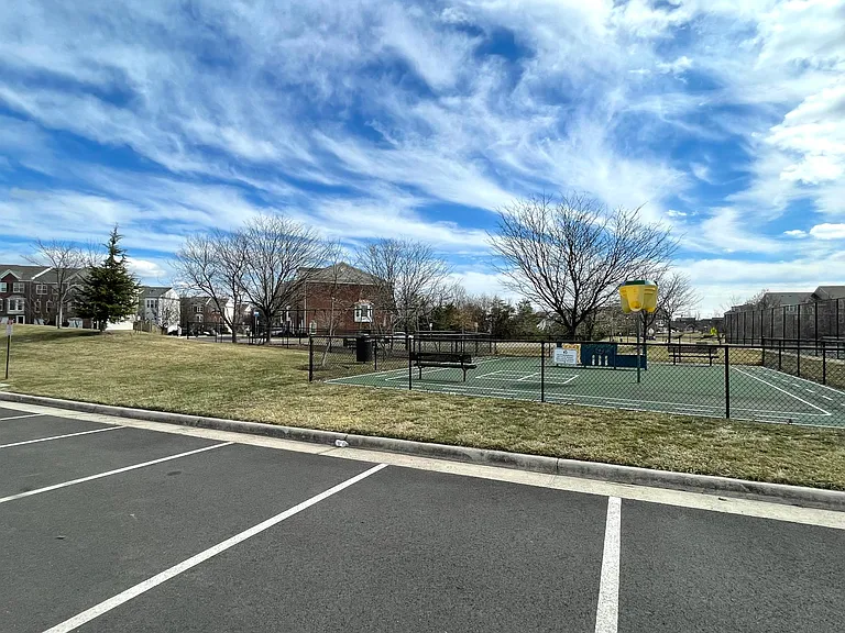 8203 Singleleaf Ln — Photo 36