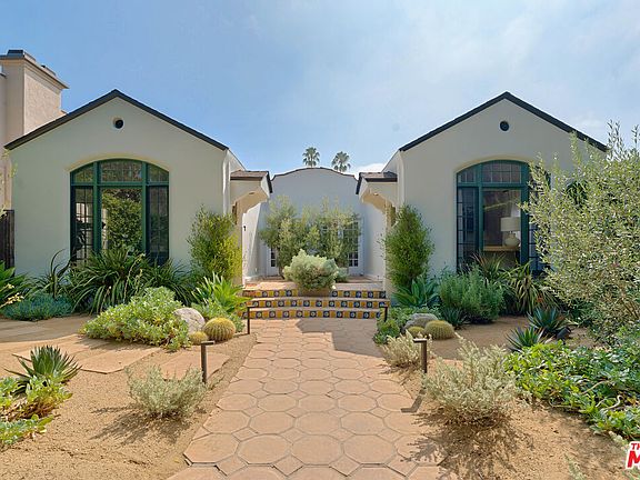 4th image of 1020 N La Jolla Ave