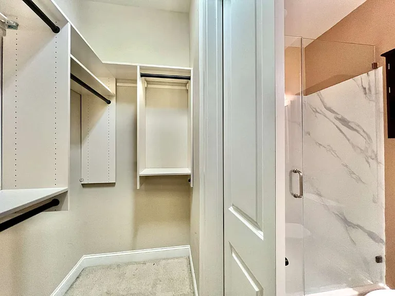 2810 Selwyn Ave #111 — Photo 26