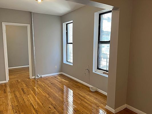 1st image of 238 E 116th St