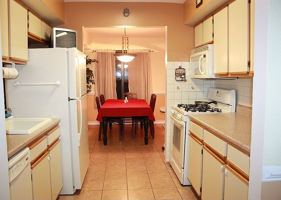 Kitchen & Dining Room