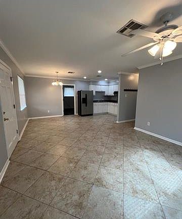 4th image of 569 Focis St