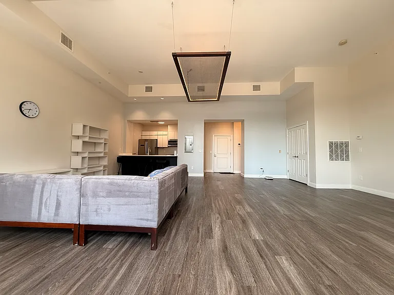 1022 Hancock St #304 — Photo 4