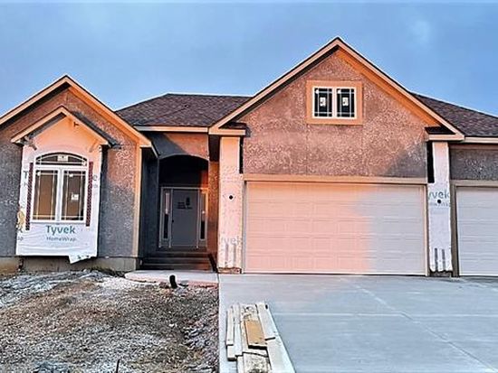 2776 SW 11th St, Lees Summit, MO 64081