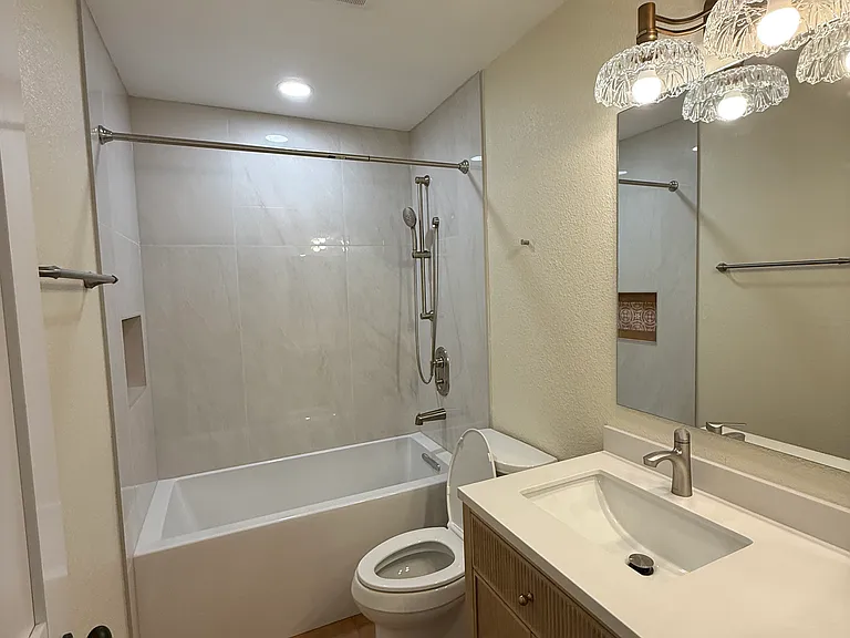 151 Lakeside Dr #213 — Photo 13