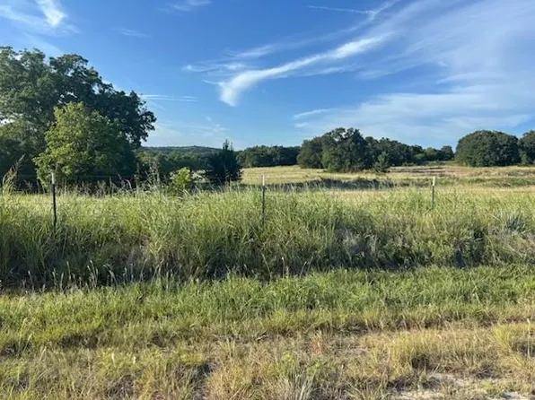 E 1665th Rd, Foster, OK 73434