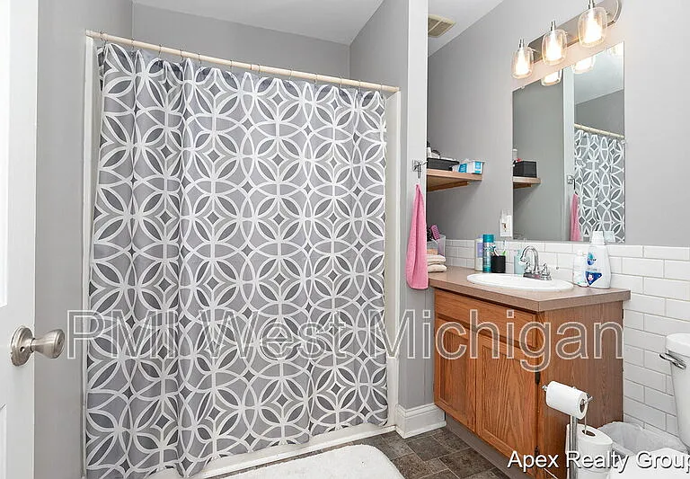 1530 Quarry Ave NW #1 — Photo 10