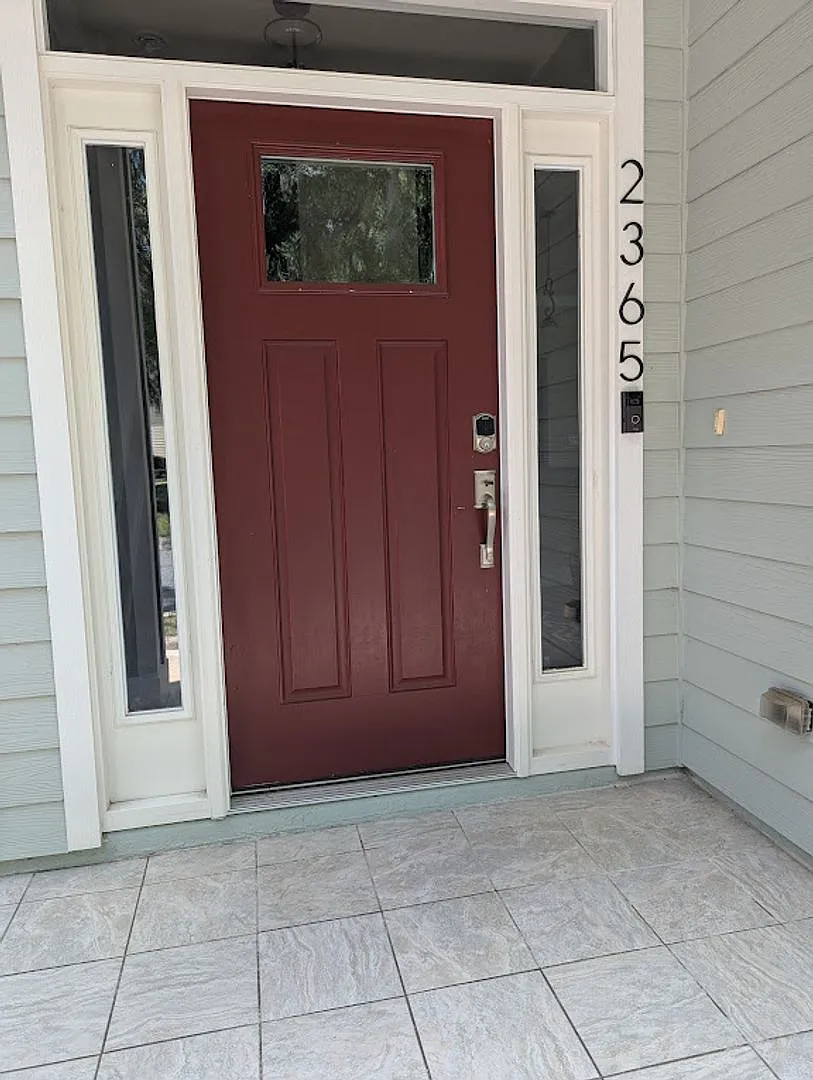 Townsend - 3 Bed 3 Bath Townhome — Photo 2