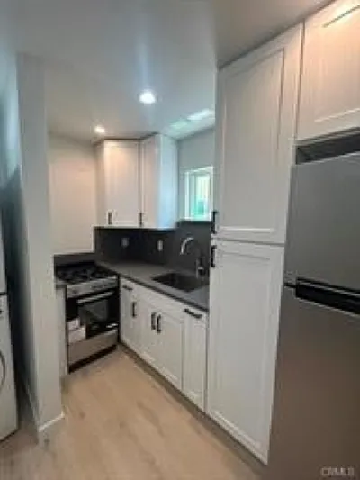10132B Lurline Ave — Photo 6
