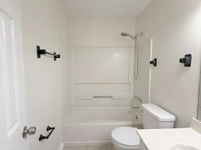 6797 The Willows Cv — Photo 11