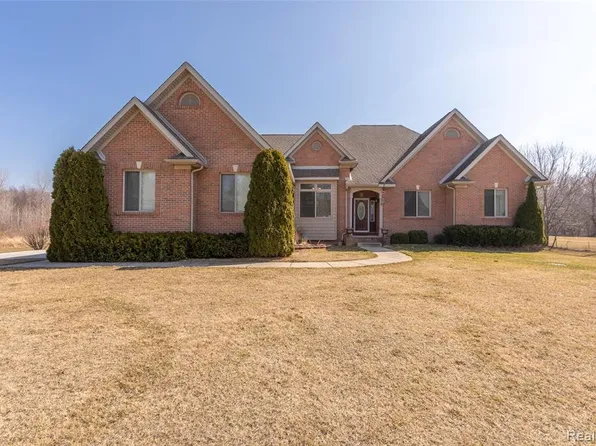 11389 Tuttle Hill Rd, Willis, MI 48191