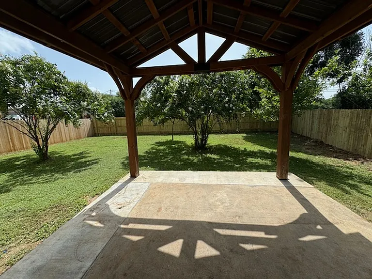 4713 Castleman Dr — Photo 21