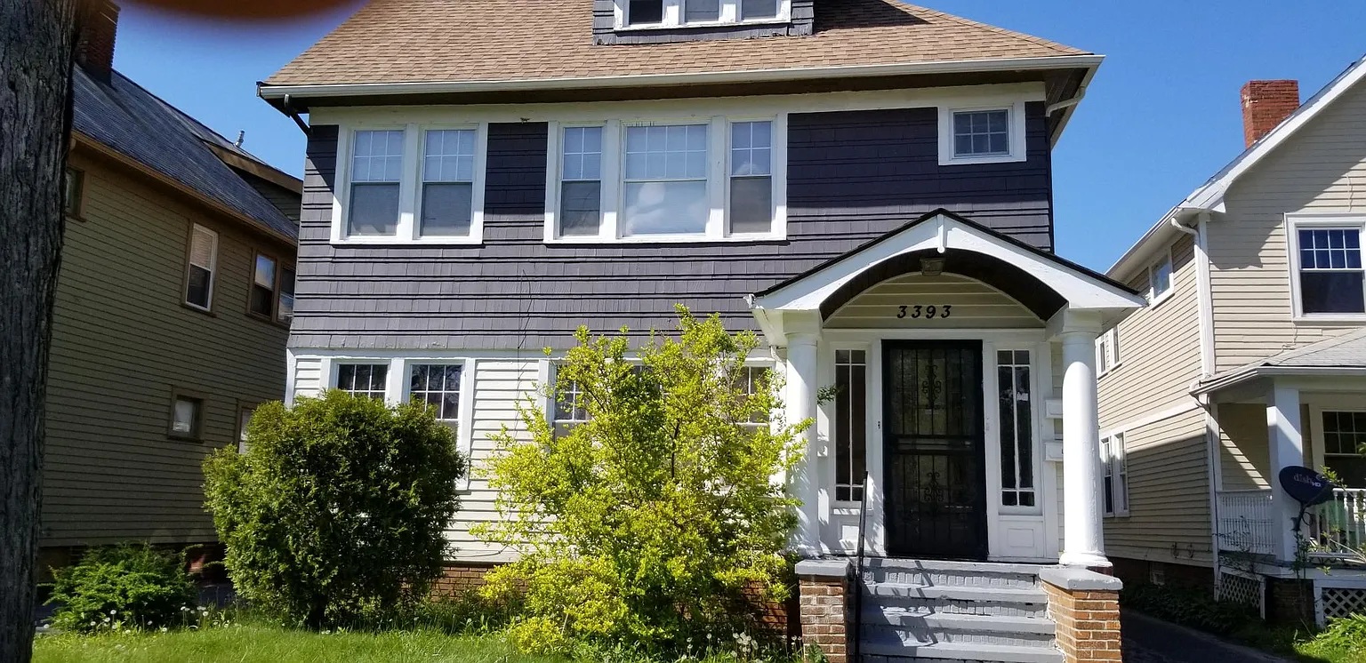 3393 Altamont Ave Floor 3 photo 1