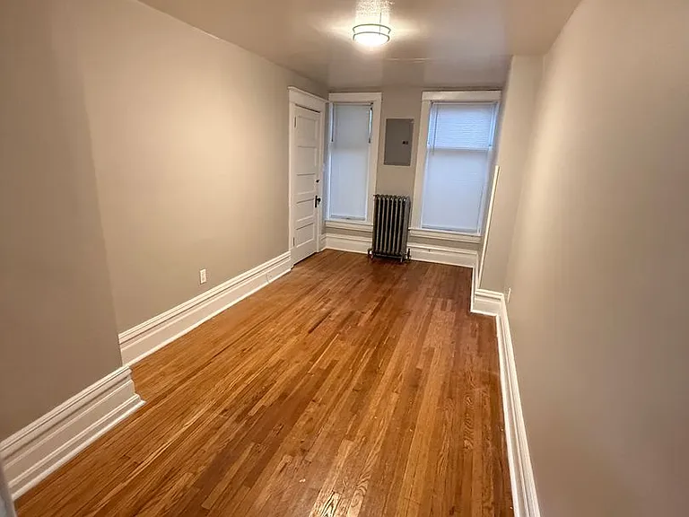 1014 Logan Ave — Photo 3
