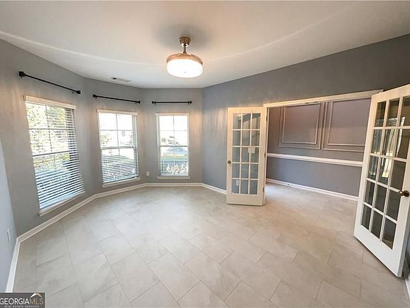 3rd image of 6810 Rocking Horse Ln