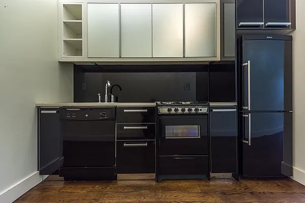 Rented by Nooklyn NYC LLC | media 23