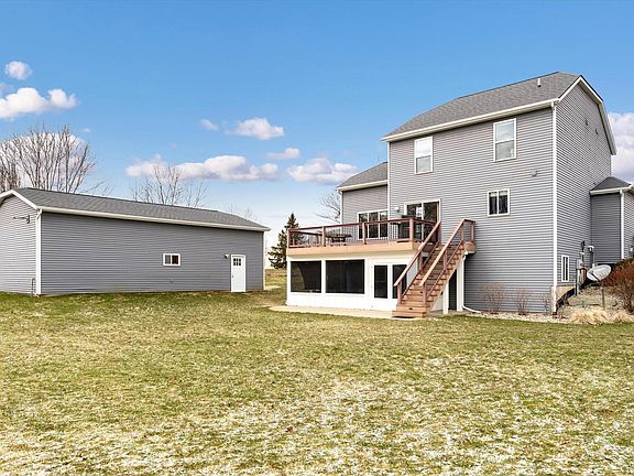 4th image of 8522 Pebble Dr NE