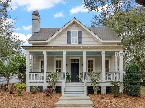 611 Huguenin Dr, Beaufort, SC 29902
