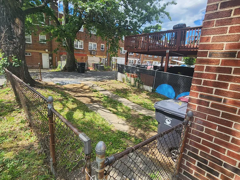 2601 N Heald St — Photo 3