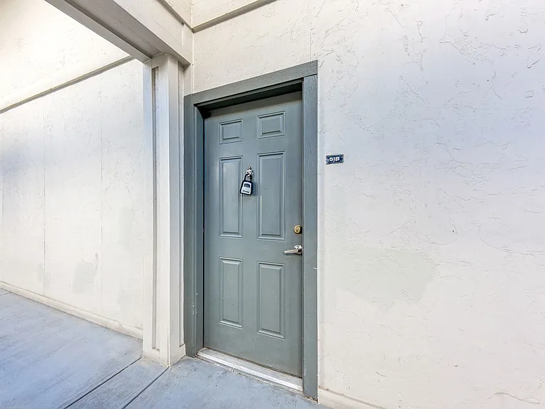 2502 Leon St #518 — Photo 5