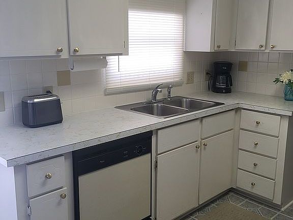 4th image of 209 Shenandoah Ln