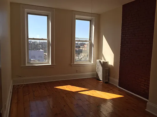 Rented by Realty Collective | media 7