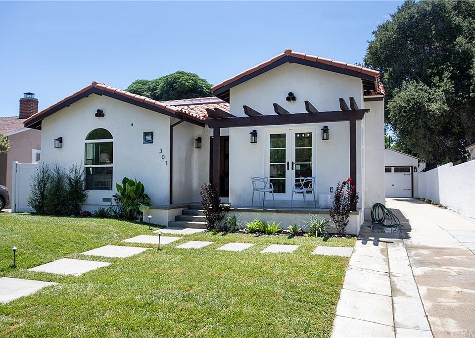 1st image of 301 N Orchard Dr