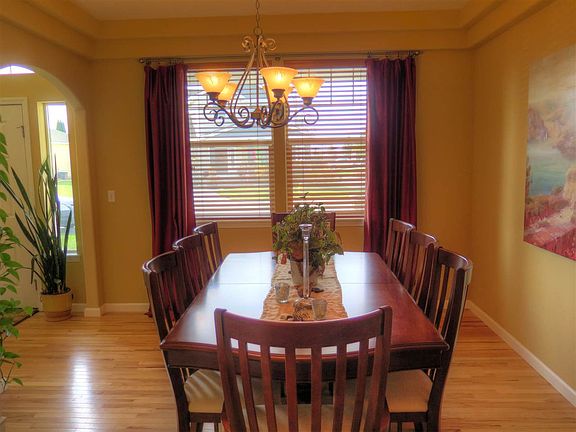 5th image of 1514 N Salishan Ln