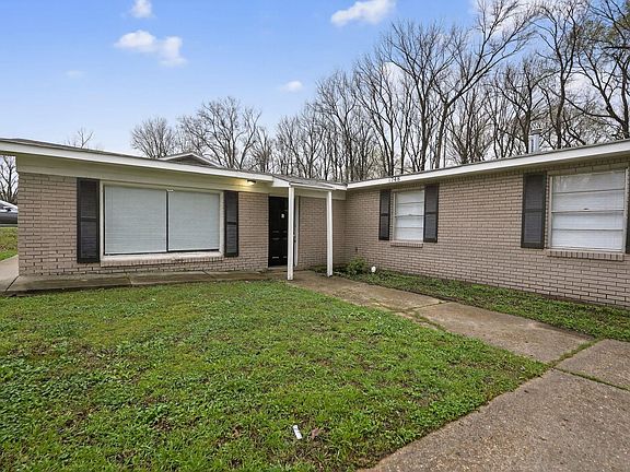 5th image of 1748 Hester Rd