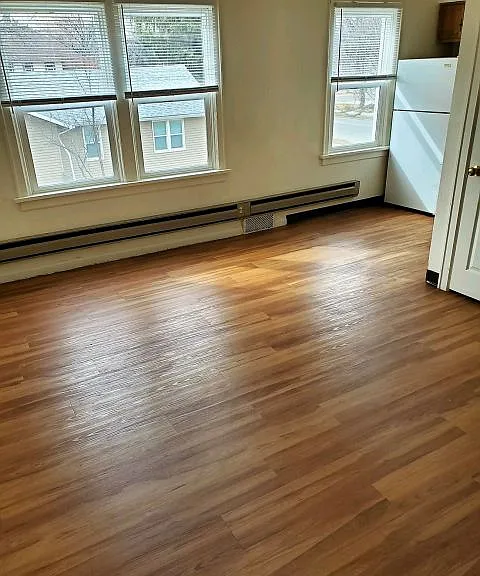 4 Lewis Ave — Photo 2