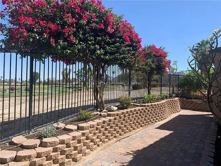 77184 California Dr — Photo 34