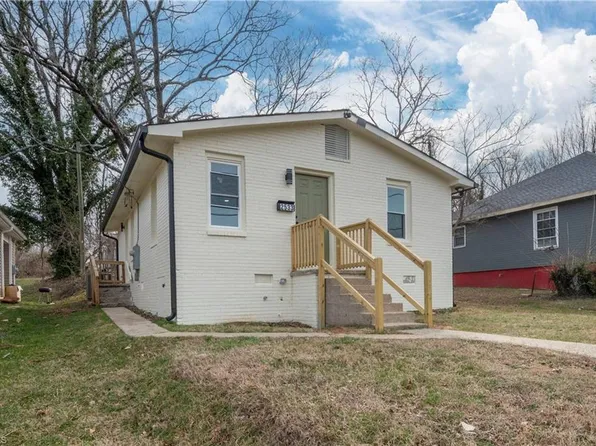 2533 Ansonia St, Winston Salem, NC 27105