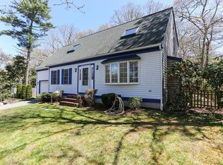 19 Wessagusset Ave, Mashpee, MA 02649