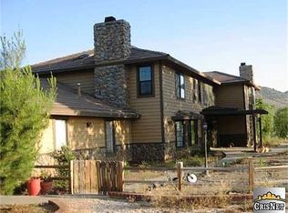 7816 Lupine Rd, Saugus, CA 91390