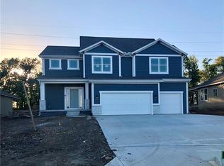 18912 Skyview Ln, Olathe, KS 66062