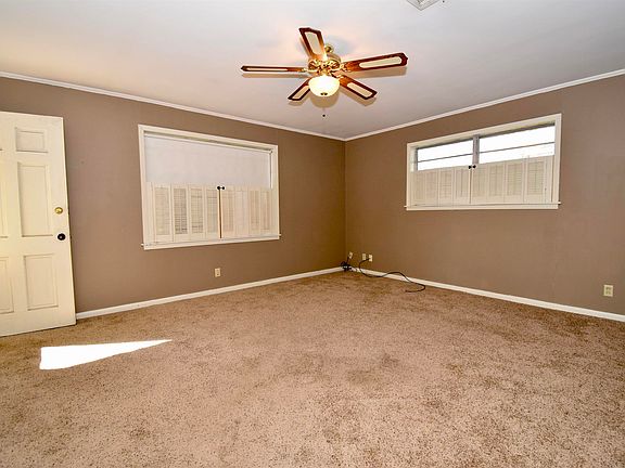 5th image of 831 S Polk Ave