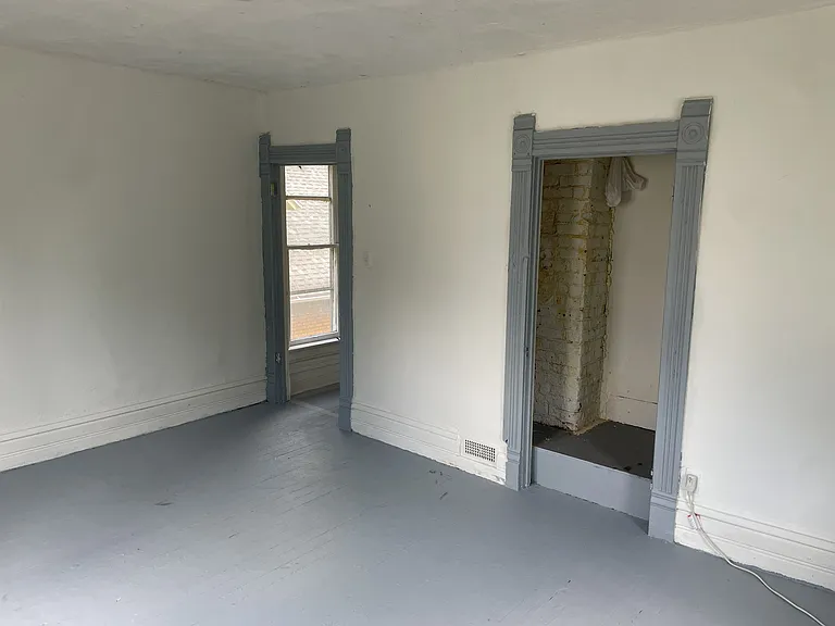 2431 Fox Ave — Photo 8