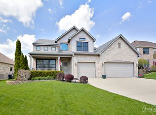 521 Ridgewood Dr, Antioch, IL 60002